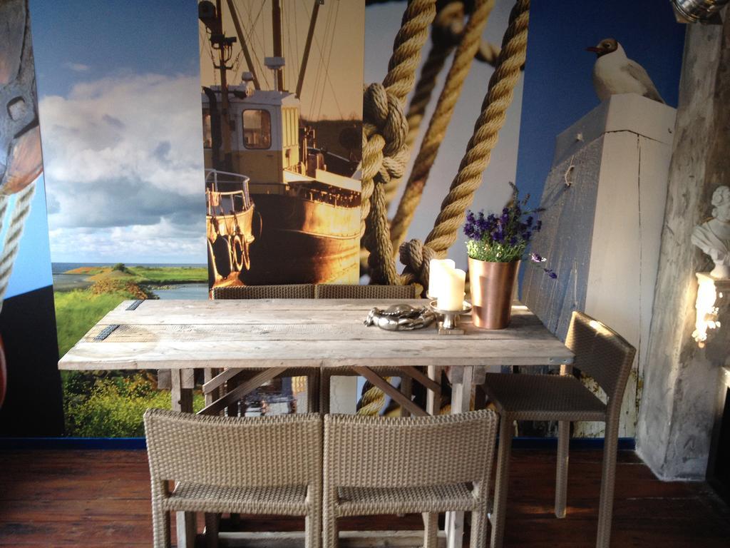 Het Huis Van De Wadden Den Oever Room photo